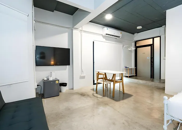 Xx Yellow Place Sukhumvit Soi 2 -เยลโล เพลส สุขุมวิทซอย 2 Apartment